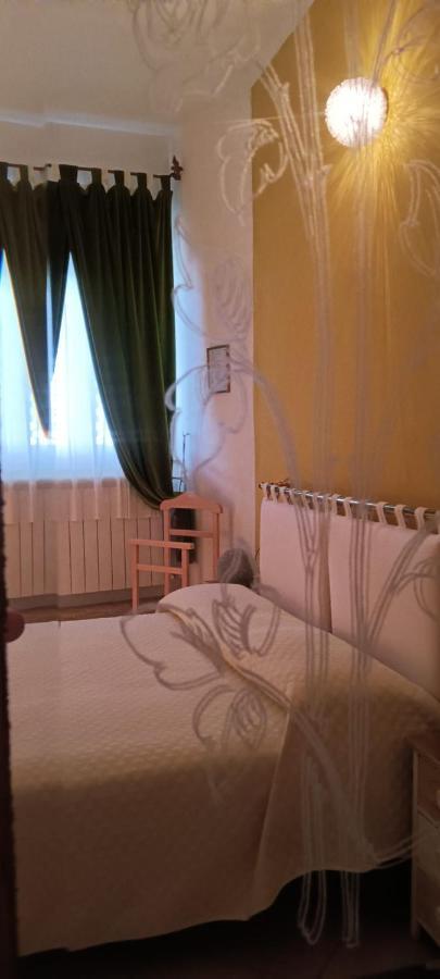 Domos Le Due Tuie Bed & Breakfast พิสซินาส ภายนอก รูปภาพ