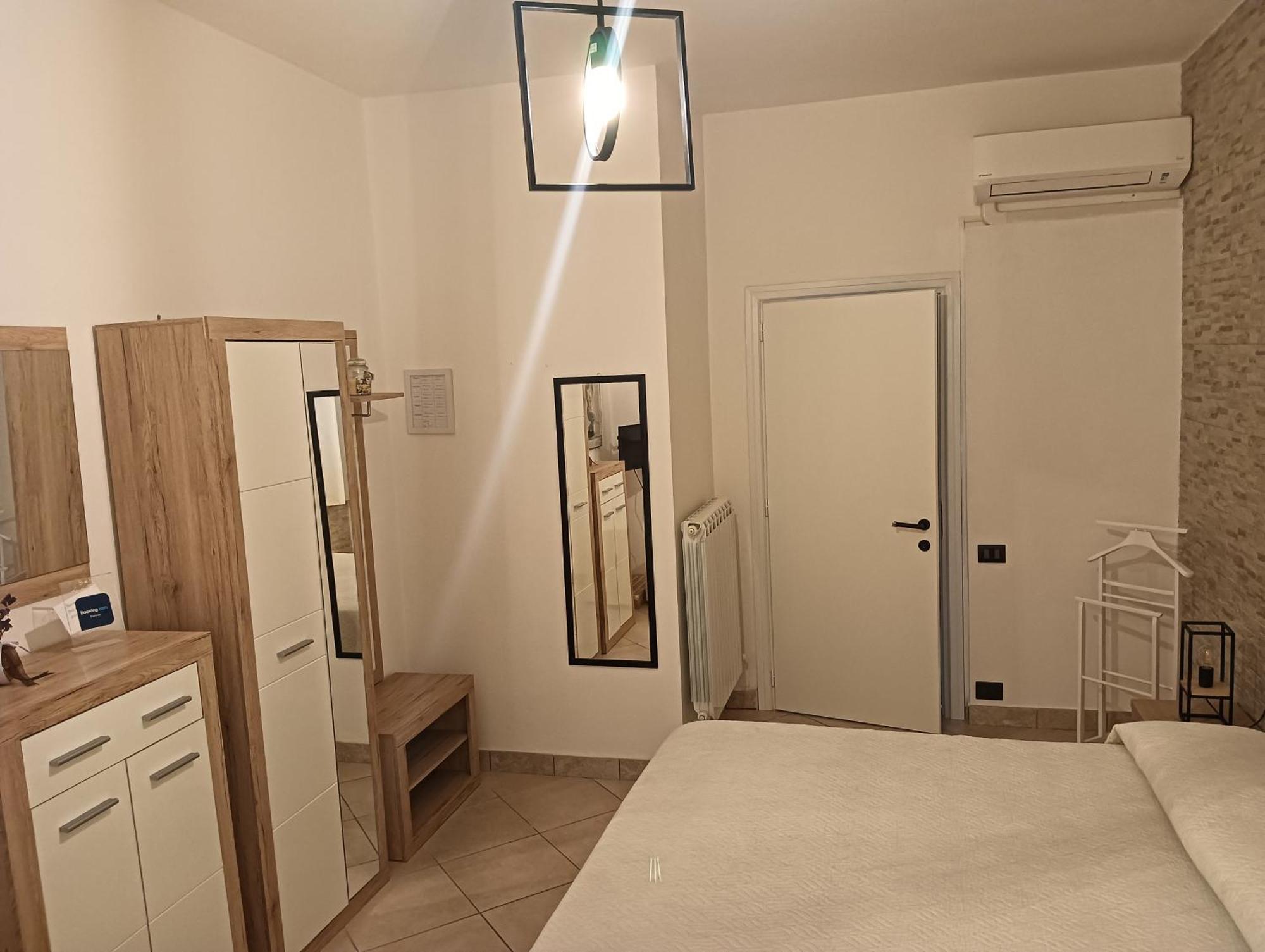 Domos Le Due Tuie Bed & Breakfast พิสซินาส ภายนอก รูปภาพ