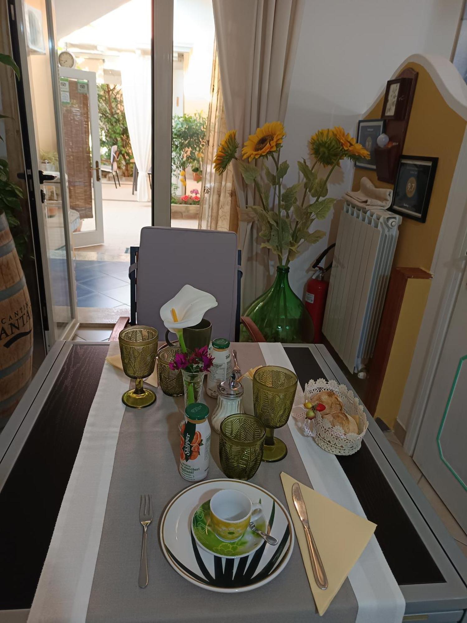Domos Le Due Tuie Bed & Breakfast พิสซินาส ภายนอก รูปภาพ