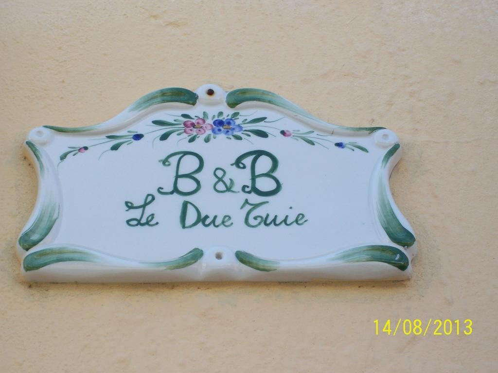 Domos Le Due Tuie Bed & Breakfast พิสซินาส ภายนอก รูปภาพ